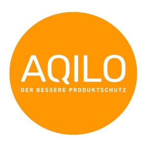 Oranger Kreis: "AQILO" in fetten weißen Buchstaben, "DER BESSERE PRODUKTSCHUTZ" darunter in kleineren weißen Buchstaben.